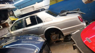 Bentley Arnage (sedan) halfcut
