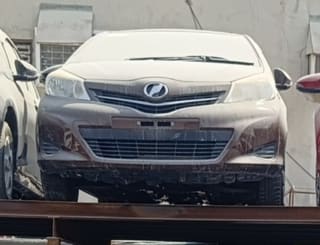 Toyota Yaris/Vitz (hatchback) car for parts