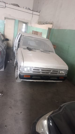 Nissan Pickup (D21 Hardbody) car for parts