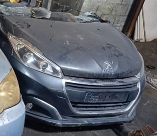 Peugeot 208 (hatchback) halfcut