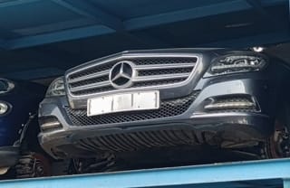 Mercedes-Benz CLS-Class (sedan) halfcut