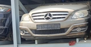 Mercedes-Benz B-Class (hatchback) halfcut