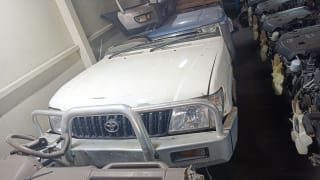Toyota Land Cruiser 100 (SUV) halfcut