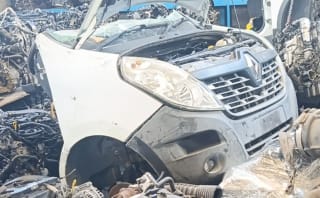 Renault Master (van) halfcut
