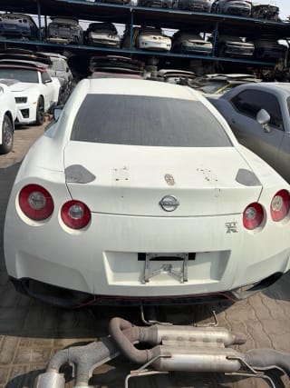Nissan GT-R (coupe) car for parts