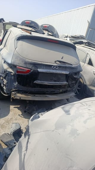 Infiniti FX35 (SUV) car for parts