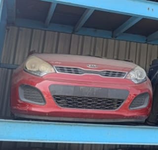 Kia Rio halfcut