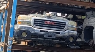 GMC Sierra (pickup) halfcut