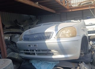 Toyota Vitz halfcut