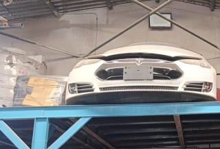 Tesla Model S (liftback) halfcut