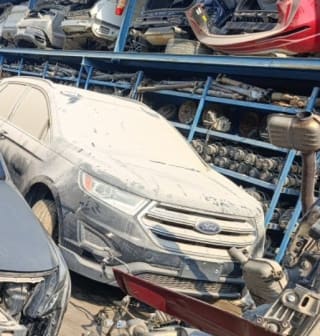 Ford Edge (SUV) car for parts