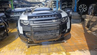 Land Rover Defender (SUV) halfcut