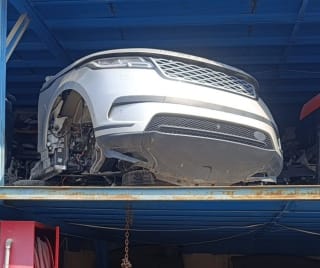 Land Rover Range Rover Velar (SUV) halfcut