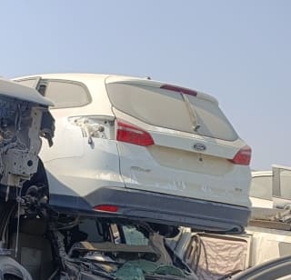 Ford Focus (wagon) car for parts