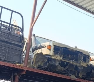 Toyota Land Cruiser 70 (pickup) halfcut