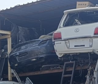 Lexus LX570 (SUV) halfcut