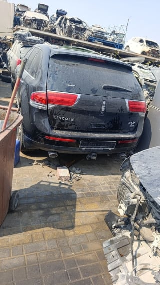 Lincoln MKX (SUV) car for parts