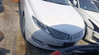 Lincoln MKZ (sedan) car for parts