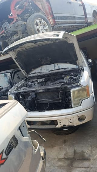 Ford F150 (pickup) halfcut
