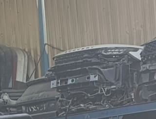 Land Rover Discovery Sport (SUV) halfcut