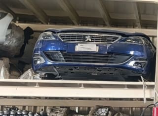 Peugeot 408 halfcut