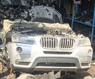 BMW X3 (SUV) halfcut