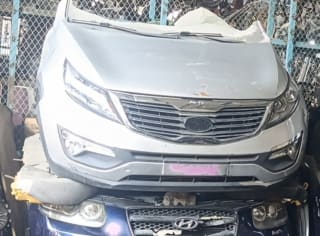 Kia Sportage (SUV) halfcut