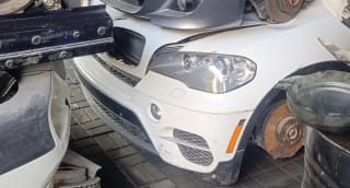 BMW X5 (SUV) halfcut