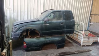 Toyota Tacoma (pickup (extended cab)) halfcut