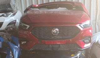 MG ZS (SUV) halfcut