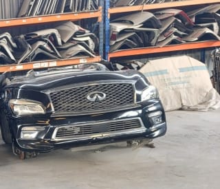Infiniti QX80 (SUV) halfcut