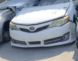 Toyota Camry (sedan) halfcut
