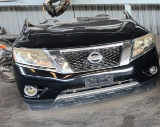 Nissan Pathfinder (SUV) halfcut