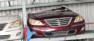 Hyundai Genesis (sedan) halfcut