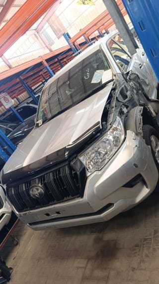 Toyota Land Cruiser Prado (SUV) car for parts