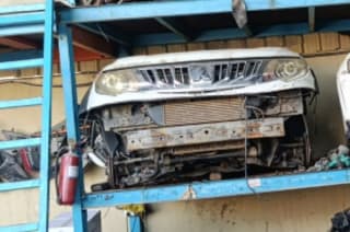 Mitsubishi L200 (pickup) halfcut