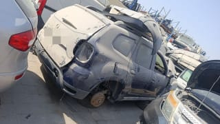 Renault Duster (SUV) car for parts
