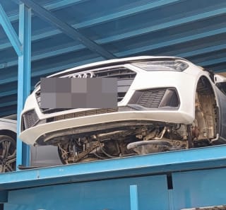 Audi A7 halfcut