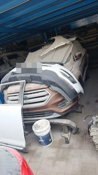 Ford EcoSport (SUV) car for parts