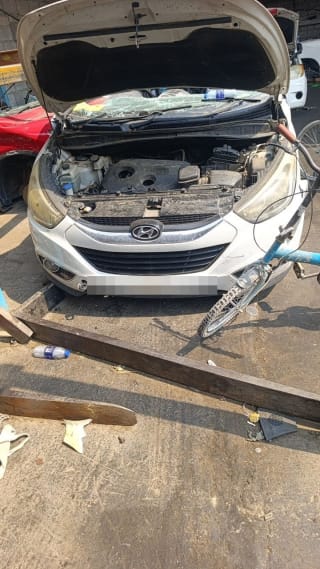 Hyundai Tucson (ix35) (SUV) car for parts