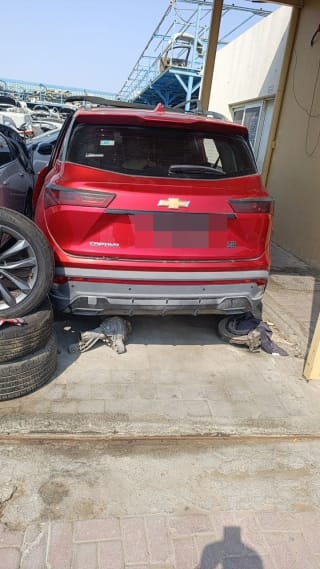 Chevrolet Captiva (SUV) car for parts