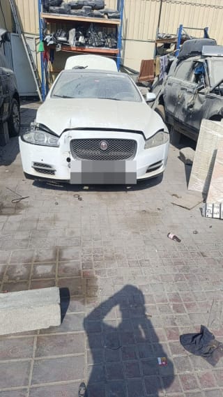 Jaguar XJ (sedan) car for parts