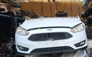 Ford Focus halfcut