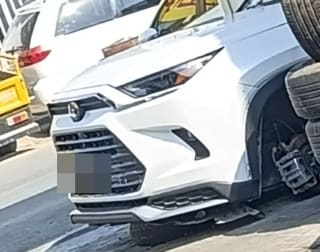 Toyota Grand Highlander halfcut