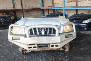 Toyota Land Cruiser Prado (SUV) halfcut