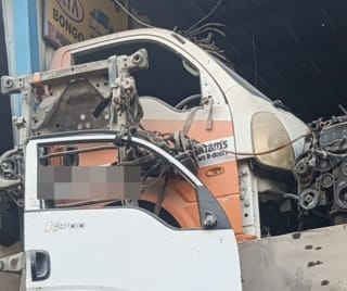 Kia K2700 (truck) halfcut