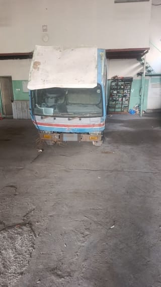 Mitsubishi Canter (cab-over light truck) car for parts