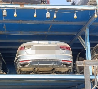 Audi A4 halfcut
