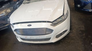 Ford Mondeo halfcut