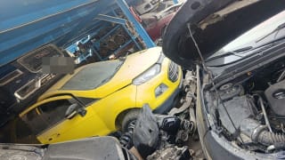 Ford EcoSport halfcut